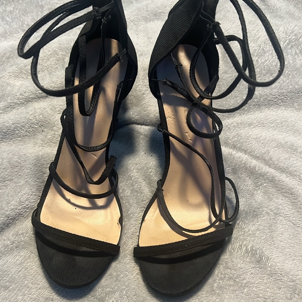 Sandals - Picture 2 of 4